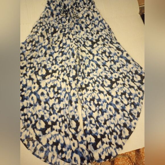 Easy street abstract print romper with asymmetrical wide leg & spaghetti… - Picture 8 of 10